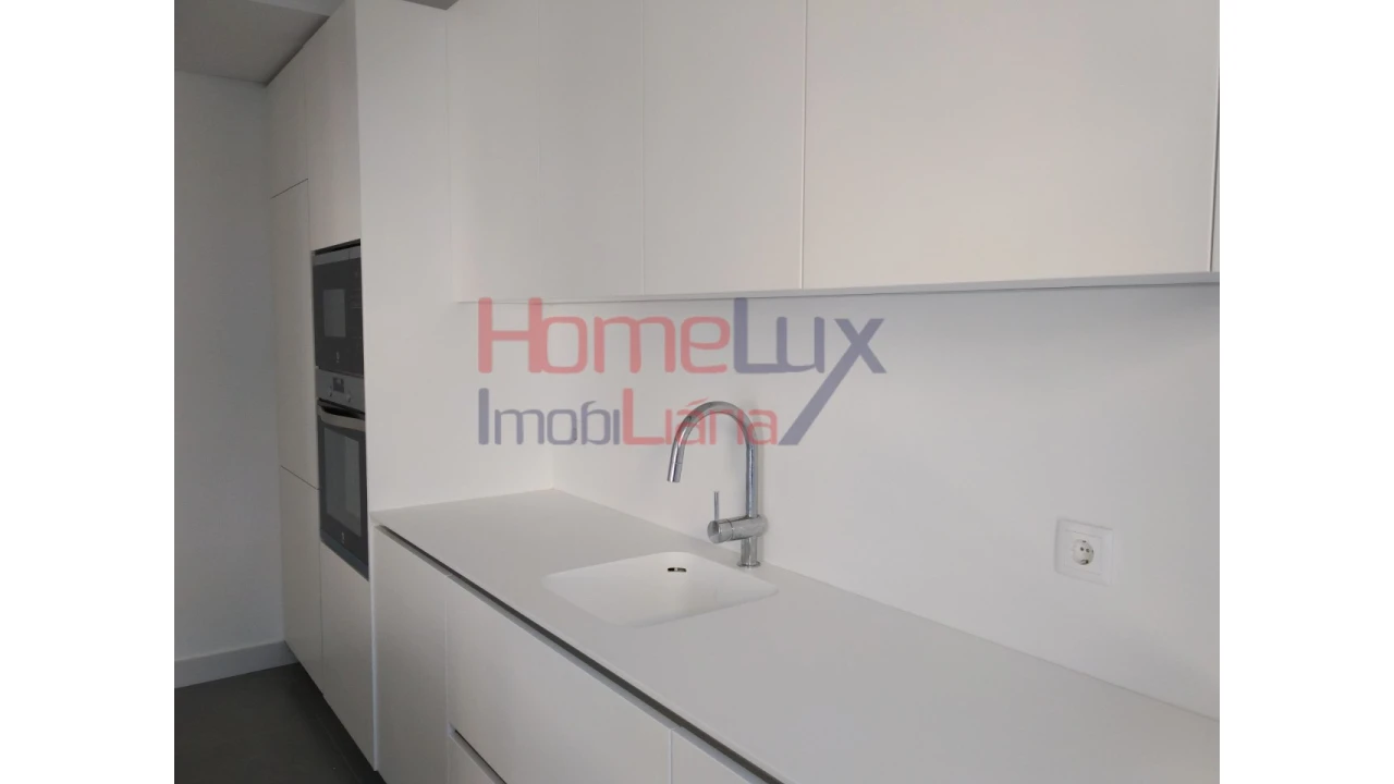 Apartamento T4 para Venda em Cedofeita, Santo Ildefonso, Sé, Miragaia, São Nicolau e Vitória Foto 11