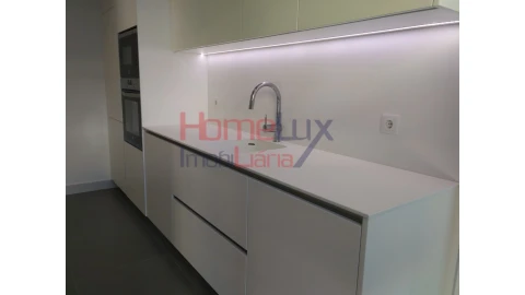 Apartamento T4 para Venda em Cedofeita, Santo Ildefonso, Sé, Miragaia, São Nicolau e Vitória