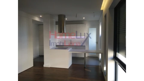 Apartamento T4 para Venda em Cedofeita, Santo Ildefonso, Sé, Miragaia, São Nicolau e Vitória