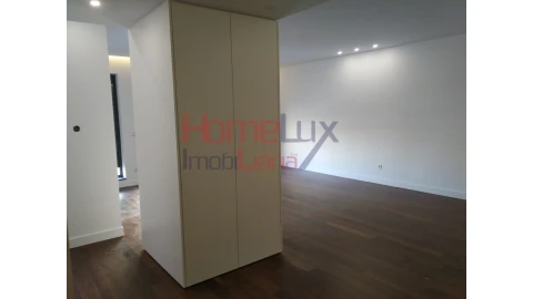 Apartamento T4 para Venda em Cedofeita, Santo Ildefonso, Sé, Miragaia, São Nicolau e Vitória