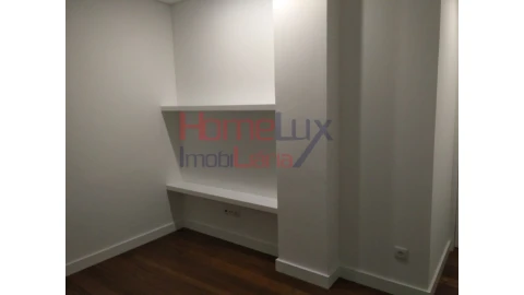 Apartamento T4 para Venda em Cedofeita, Santo Ildefonso, Sé, Miragaia, São Nicolau e Vitória
