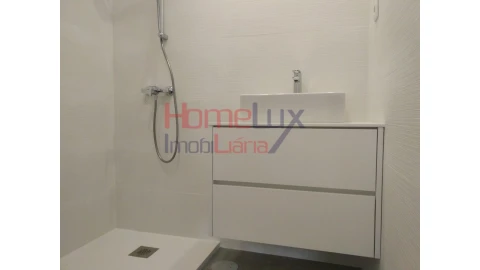 Apartamento T4 para Venda em Cedofeita, Santo Ildefonso, Sé, Miragaia, São Nicolau e Vitória