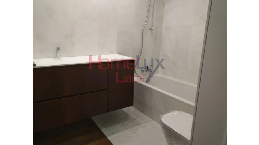 Apartamento T4 para Venda em Cedofeita, Santo Ildefonso, Sé, Miragaia, São Nicolau e Vitória Foto 5