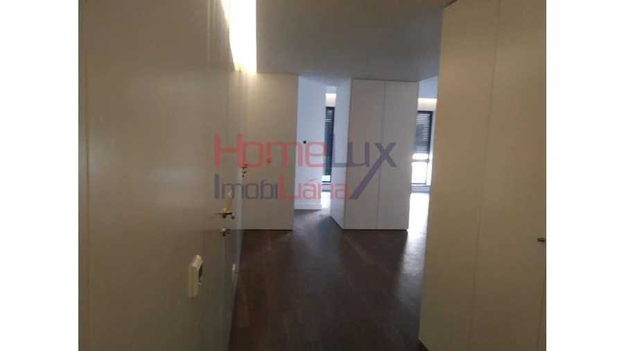 Apartamento T4 para Venda em Cedofeita, Santo Ildefonso, Sé, Miragaia, São Nicolau e Vitória Foto 7