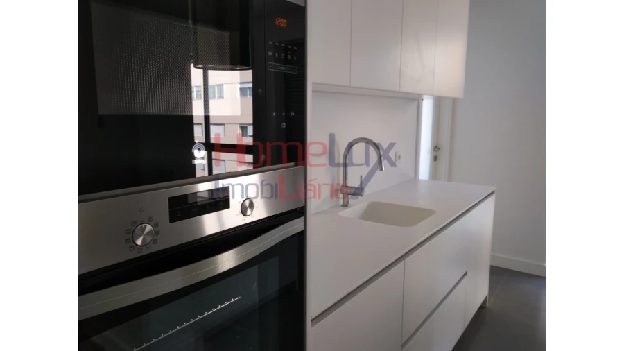 Apartamento T4 para Venda em Cedofeita, Santo Ildefonso, Sé, Miragaia, São Nicolau e Vitória Foto 9