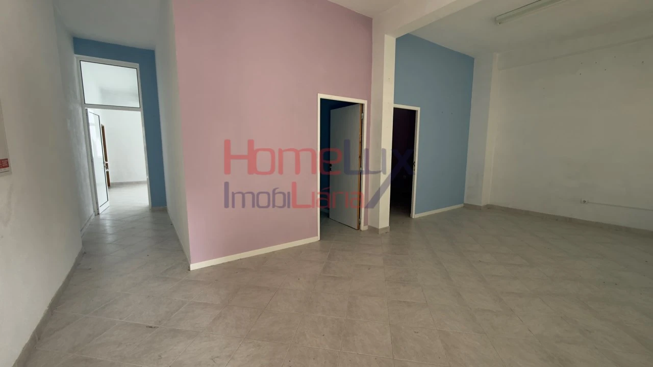 Loja para Venda em Castro Daire Foto 6