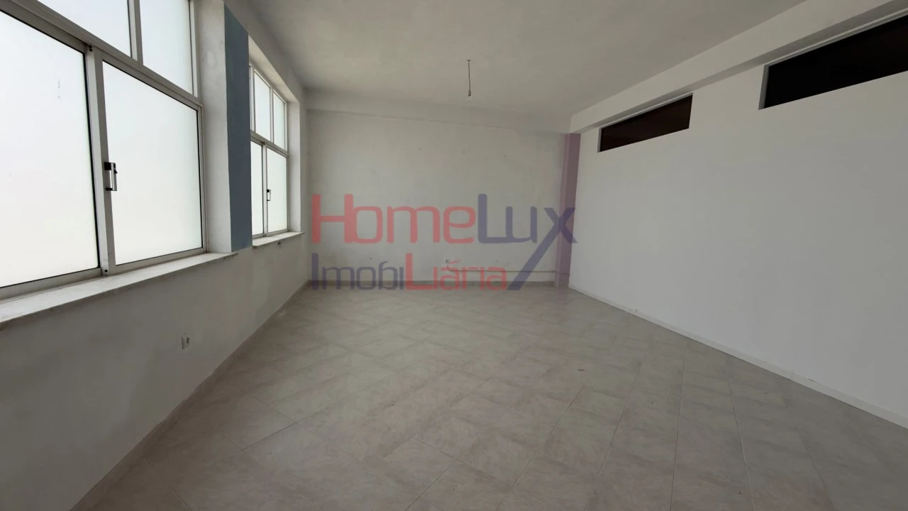 Loja para Venda em Castro Daire Foto 10