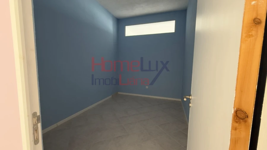 Loja para Venda em Castro Daire Foto 8