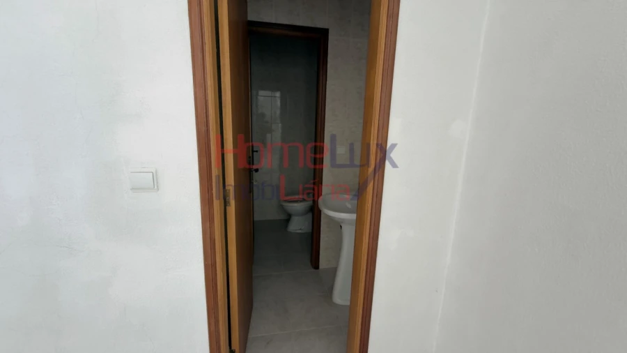 Loja para Venda em Castro Daire Foto 13