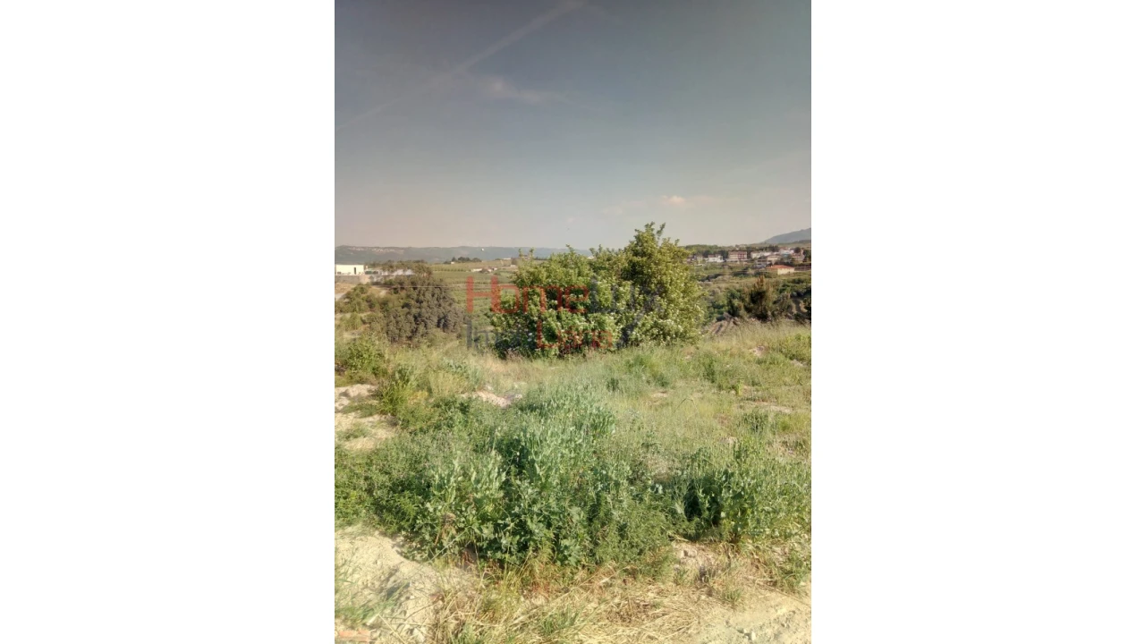 Terreno para Venda em Cepões, Meijinhos e Melcões Foto 2