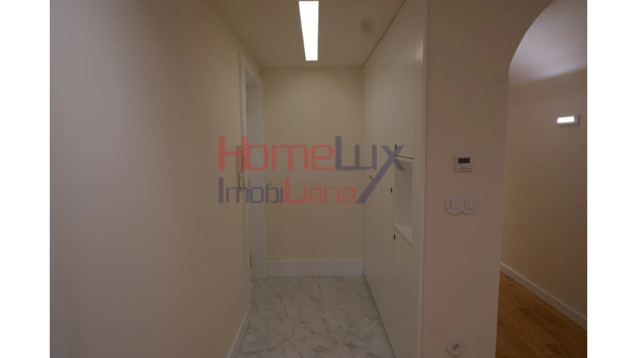 Apartamento T3 para Venda em Lordelo do Ouro e Massarelos Foto 9