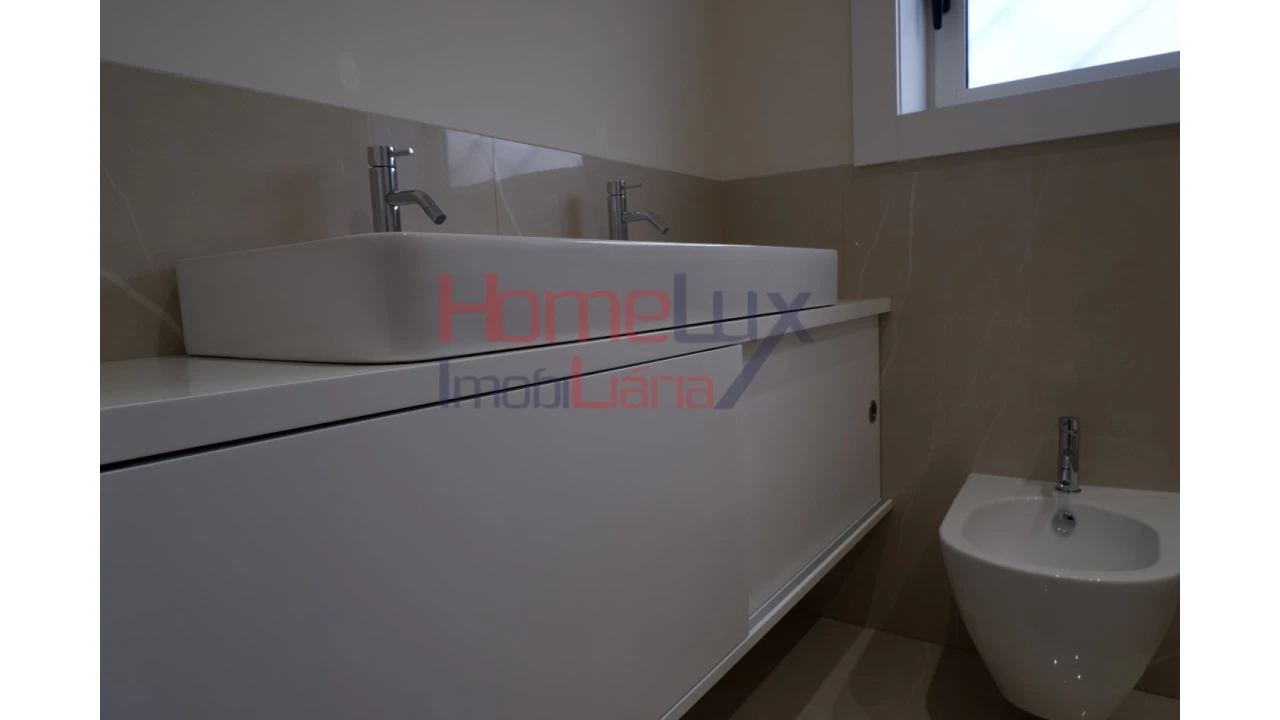 Apartamento T3 para Venda em Lordelo do Ouro e Massarelos Foto 18