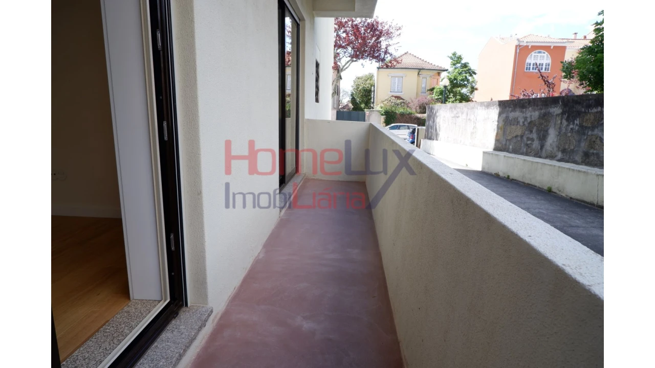 Apartamento T3 para Venda em Lordelo do Ouro e Massarelos Foto 35