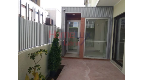 Apartamento T3 para Venda em Lordelo do Ouro e Massarelos