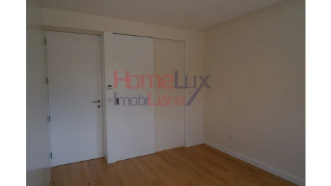Apartamento T3 para Venda em Lordelo do Ouro e Massarelos