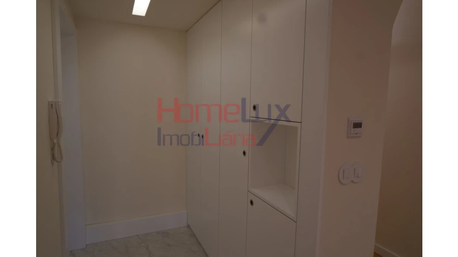 Apartamento T3 para Venda em Lordelo do Ouro e Massarelos Foto 8