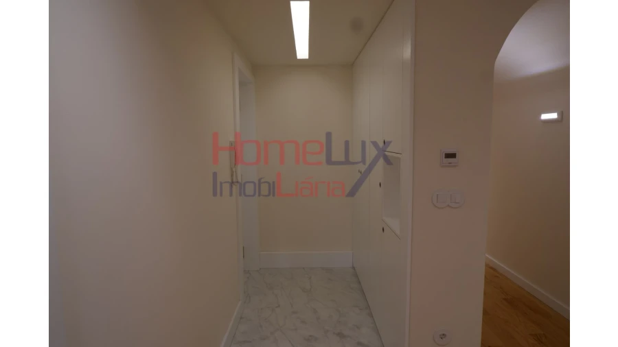 Apartamento T3 para Venda em Lordelo do Ouro e Massarelos Foto 9