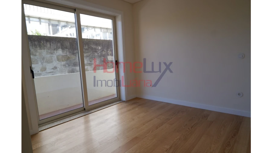 Apartamento T3 para Venda em Lordelo do Ouro e Massarelos Foto 17
