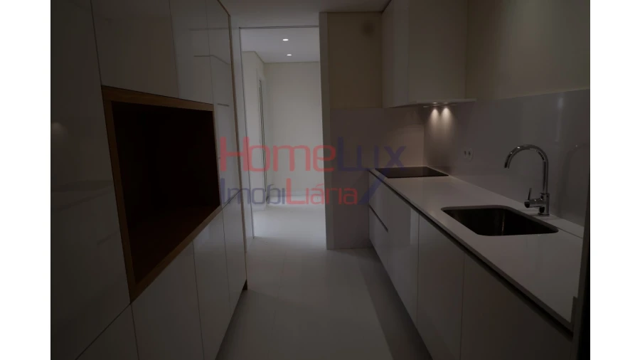 Apartamento T3 para Venda em Lordelo do Ouro e Massarelos Foto 28