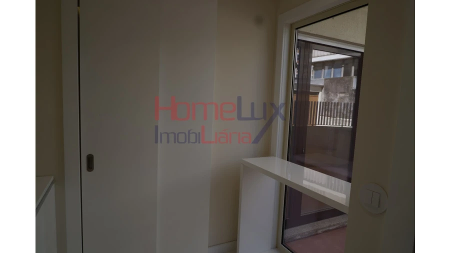 Apartamento T3 para Venda em Lordelo do Ouro e Massarelos Foto 30
