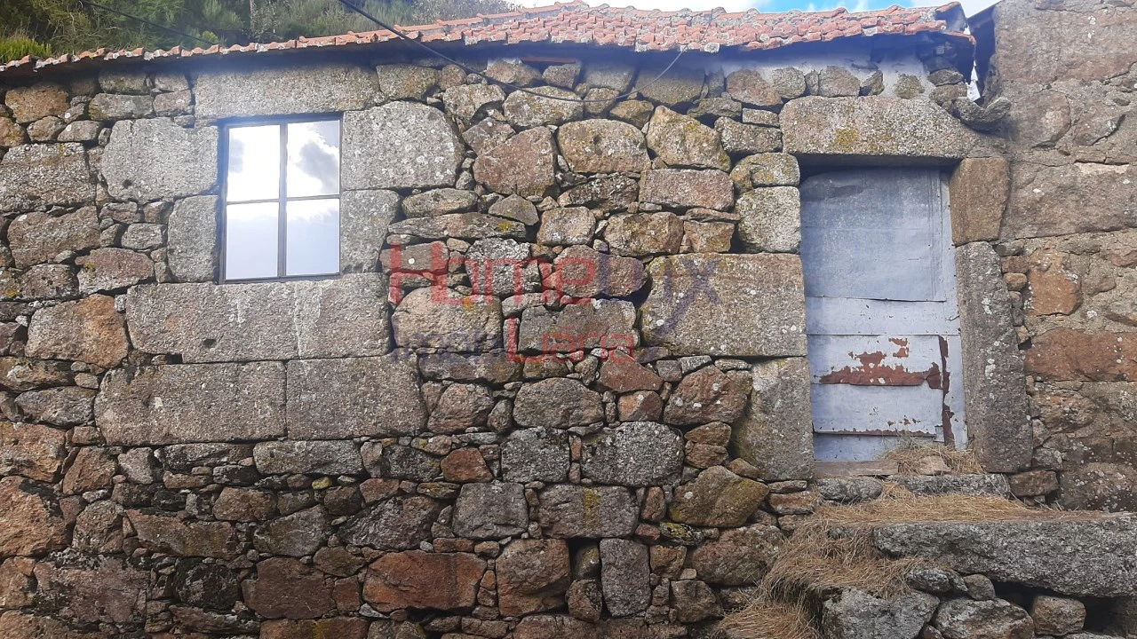 Moradia T1 para Venda em Gosende Foto 7