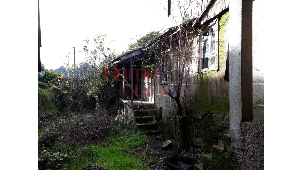 Moradia T2 para Venda em São Miguel do Mato Foto 9