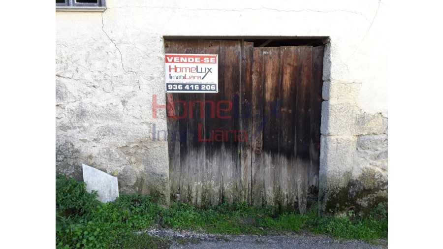 Moradia T2 para Venda em São Miguel do Mato Foto 1