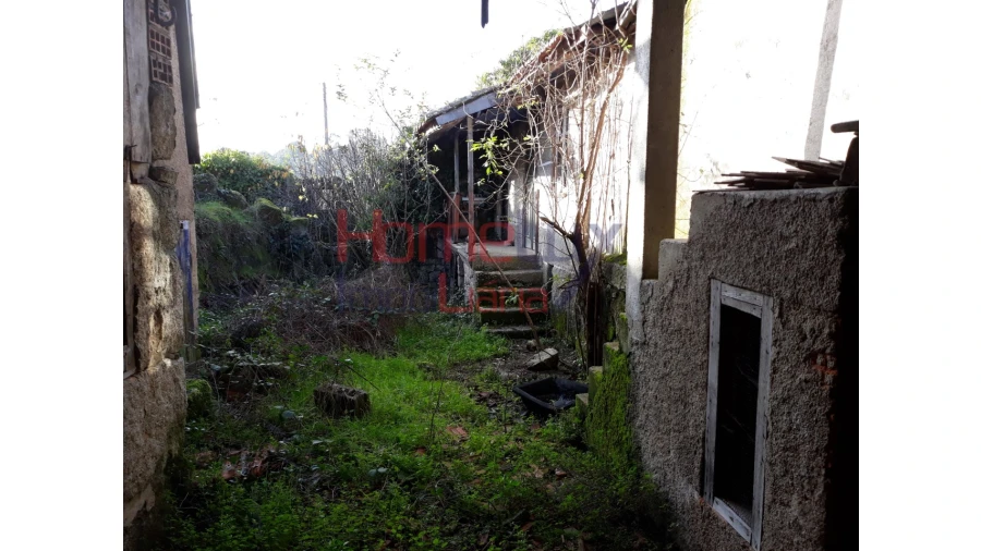 Moradia T2 para Venda em São Miguel do Mato Foto 7