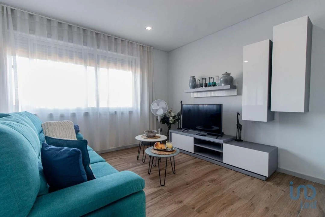 Apartamento T1 para Venda em Cedofeita, Santo Ildefonso, Sé, Miragaia, São Nicolau e Vitória Foto 1