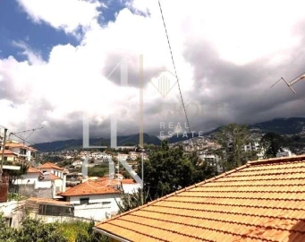 Moradia T1 para Venda em Funchal (São Pedro)