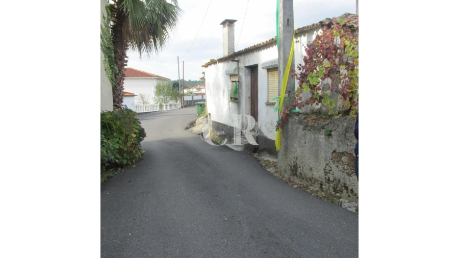 Moradia T1 para Venda em Poiares (Santo Andre) Foto 1