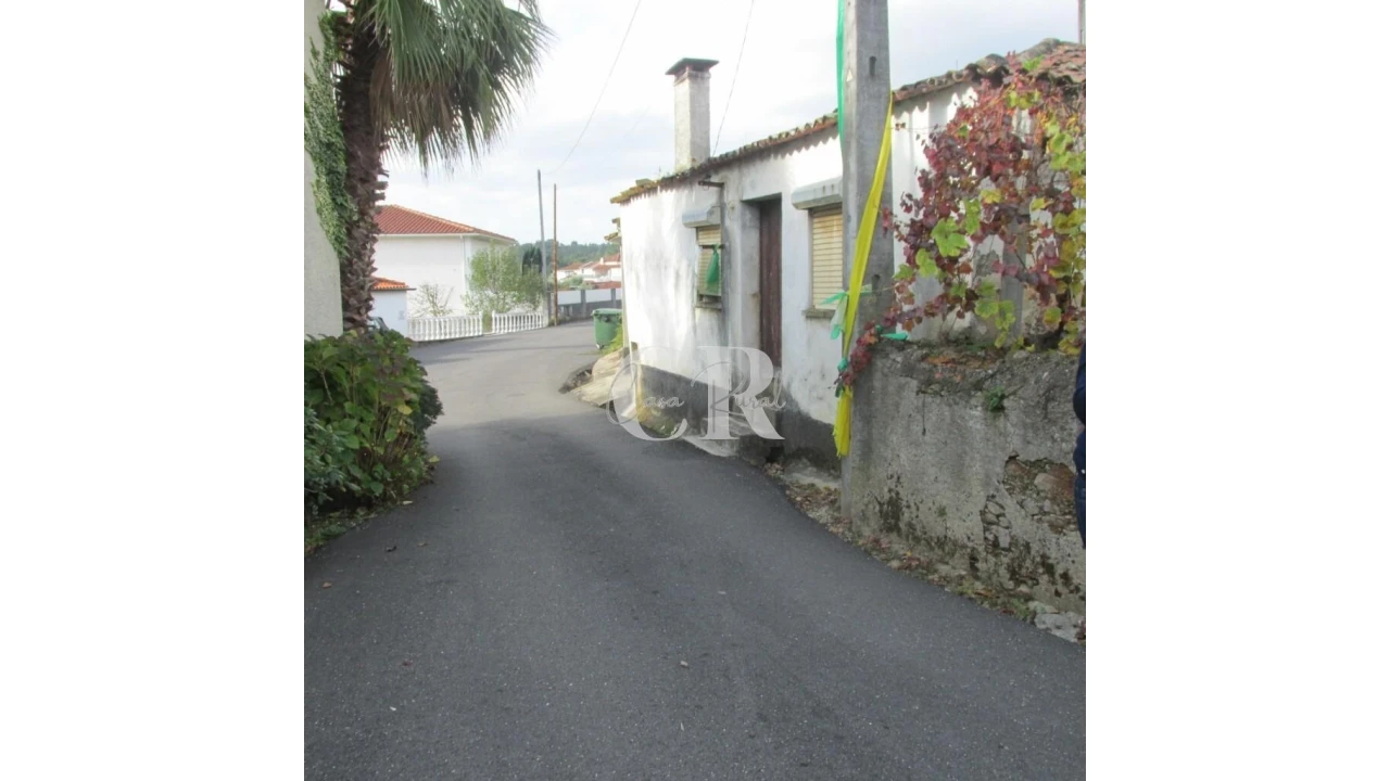 Moradia T1 para Venda em Poiares (Santo Andre) Foto 1