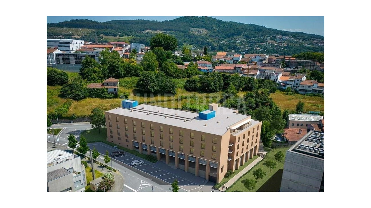 Loja para Venda em Azurem Foto 3