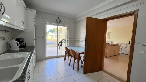 Moradia T4 para Venda em Quarteira