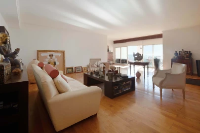 Apartamento T4 para Venda em Funchal (Se)