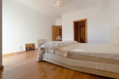 Apartamento T4 para Venda em Funchal (Se)