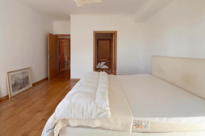 Apartamento T4 para Venda em Funchal (Se)
