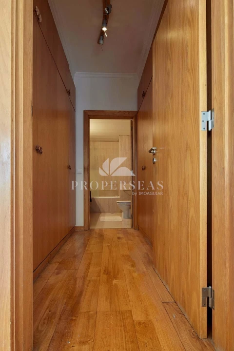 Apartamento T4 para Venda em Funchal (Se)