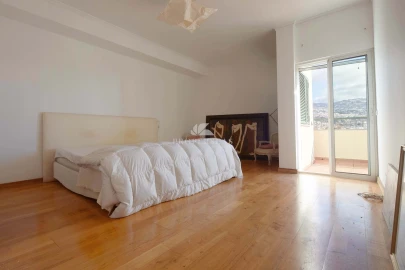Apartamento T4 para Venda em Funchal (Se)