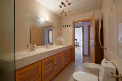 Apartamento T4 para Venda em Funchal (Se)