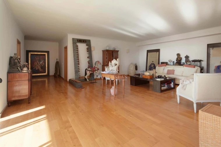 Apartamento T4 para Venda em Funchal (Se)