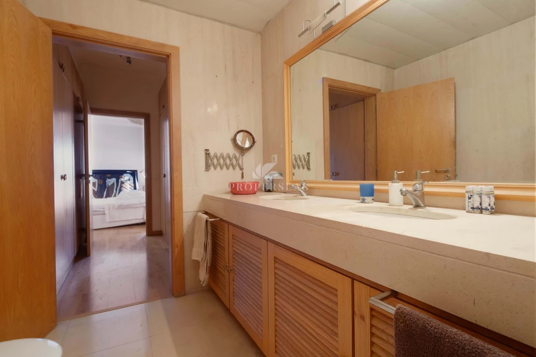 Apartamento T4 para Venda em Funchal (Se) Foto 17