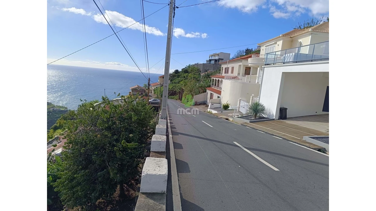 Terreno para Venda em Canhas Foto 5