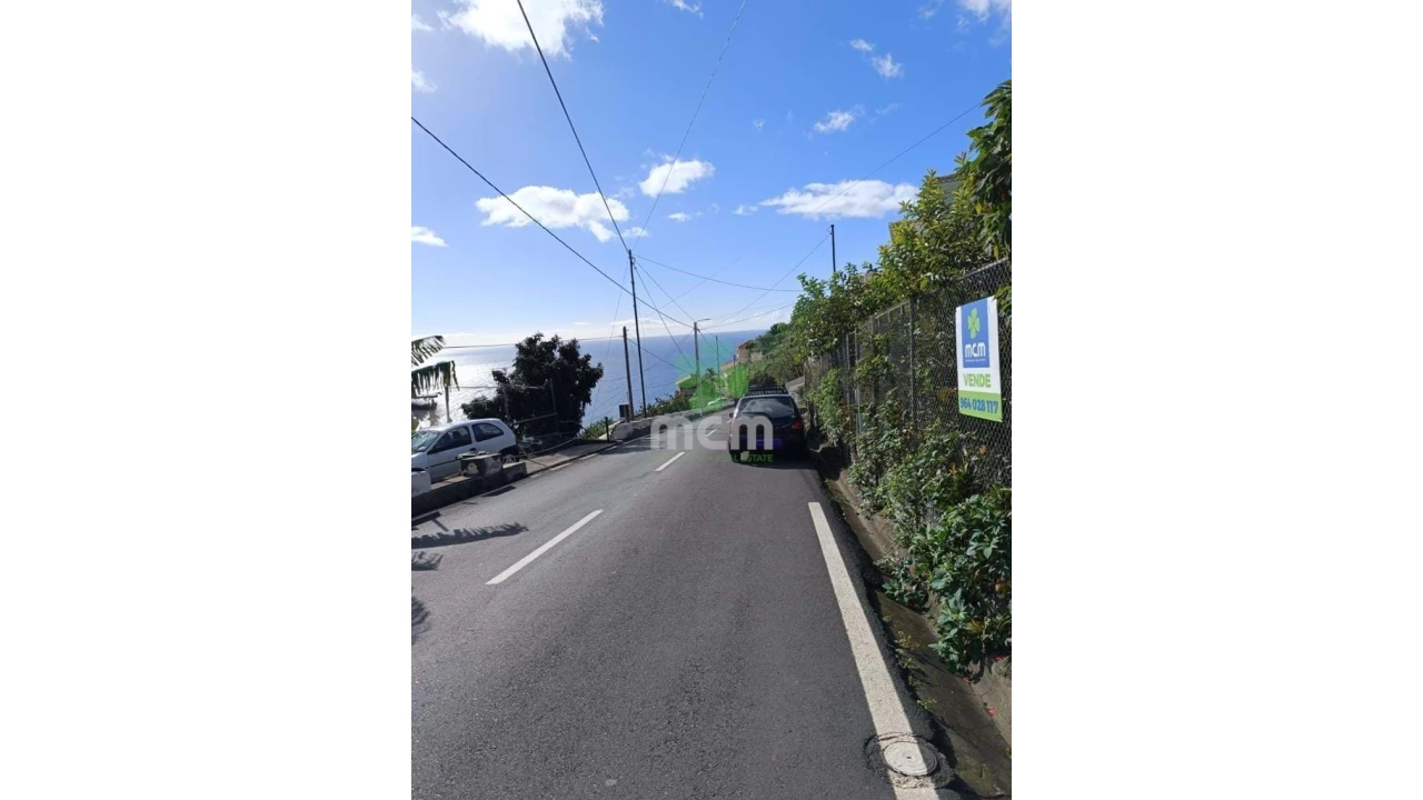 Terreno para Venda em Canhas Foto 8