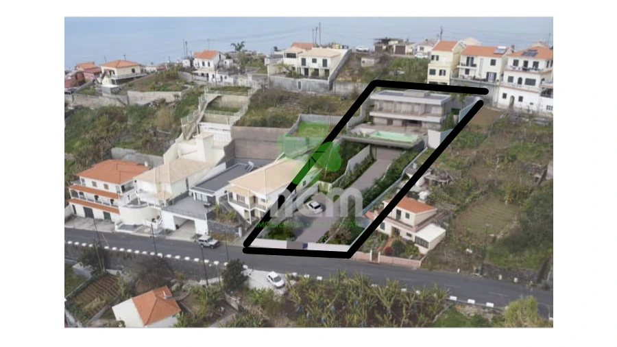 Terreno para Venda em Canhas Foto 12