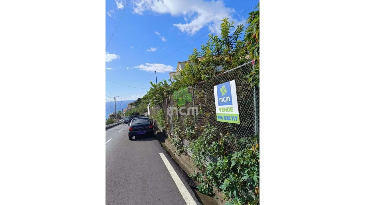 Terreno para Venda em Canhas Foto 9