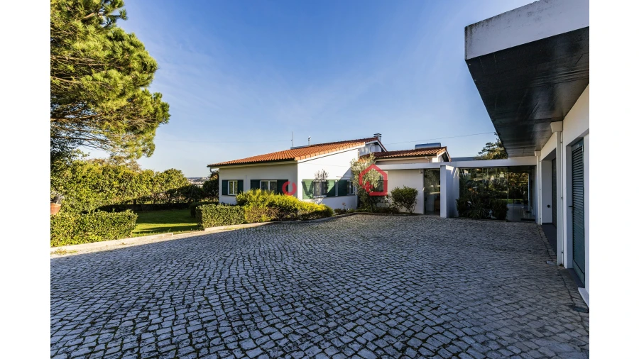 Moradia T4 para Venda em Marrazes e Barosa Foto 4