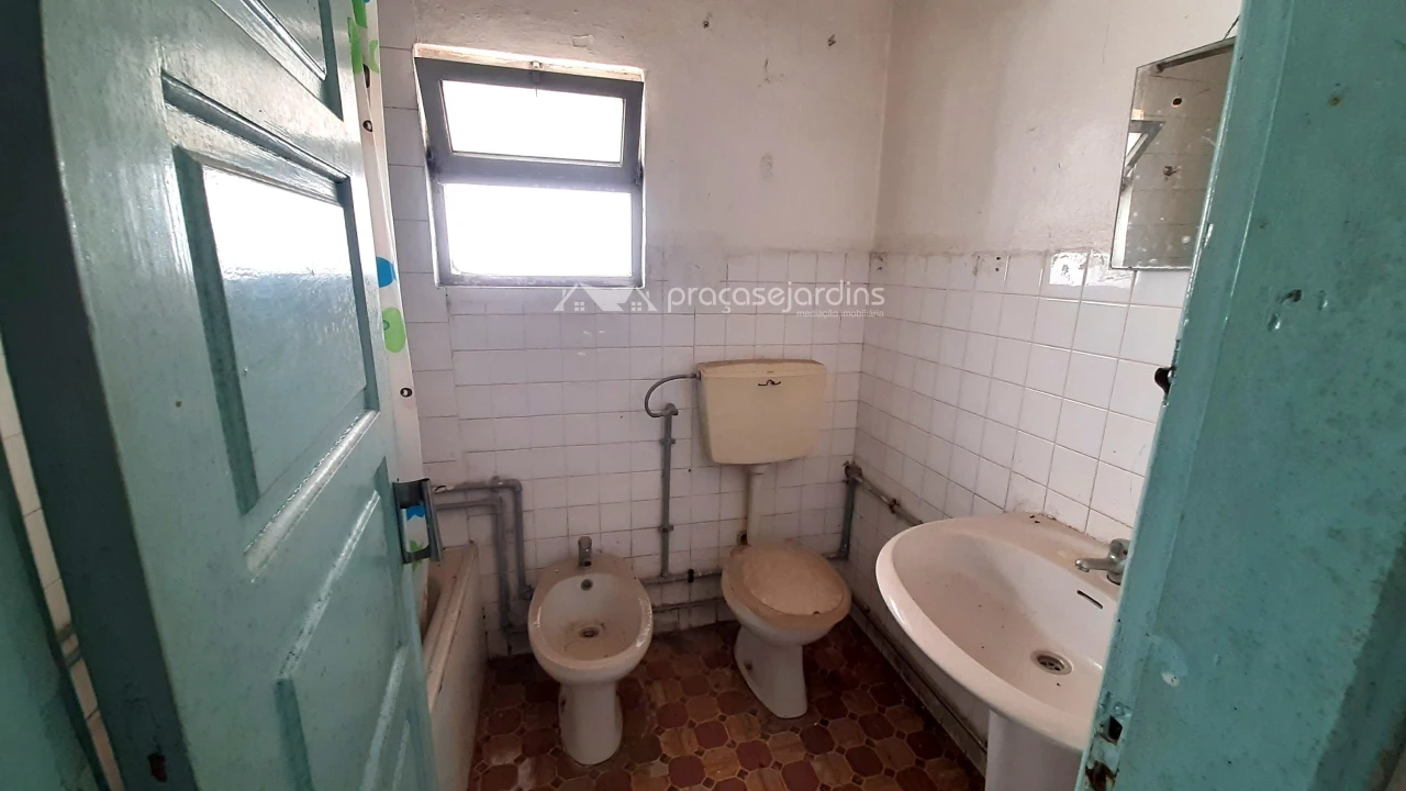 Prédio para Venda em Marinha Grande Foto 11