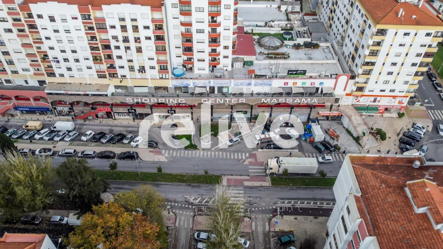 Loja para Venda em Massamá e Monte Abraão Foto 13