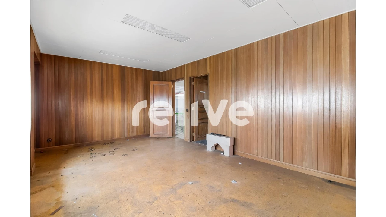 Loja para Venda em Massamá e Monte Abraão Foto 10